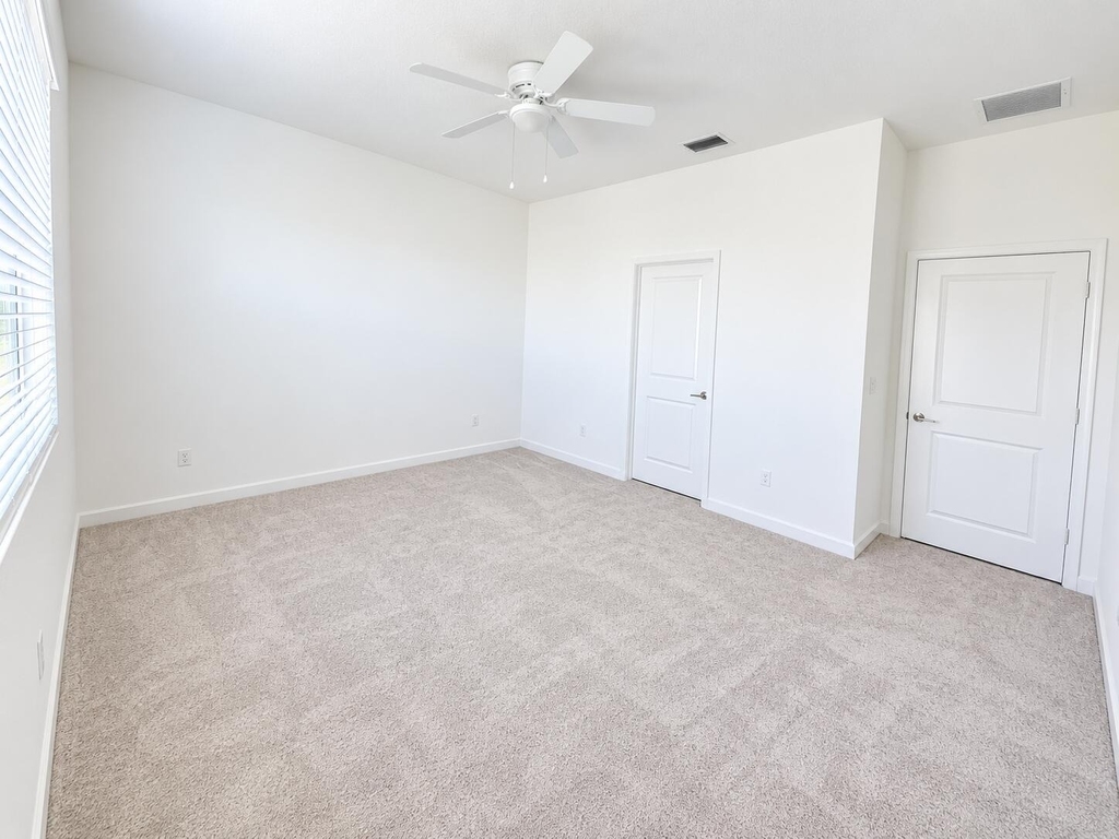 321 Se Crossoak Lane - Photo 8