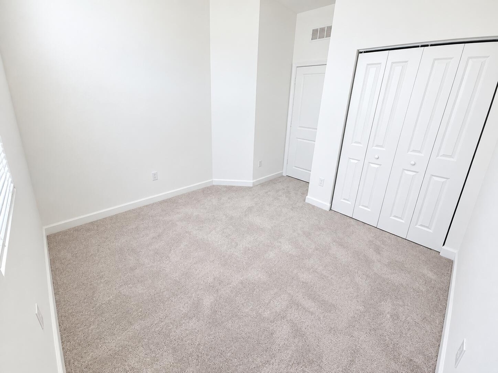 321 Se Crossoak Lane - Photo 6