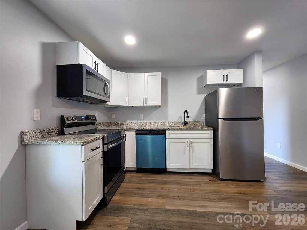 506 Cook Street - Photo 3