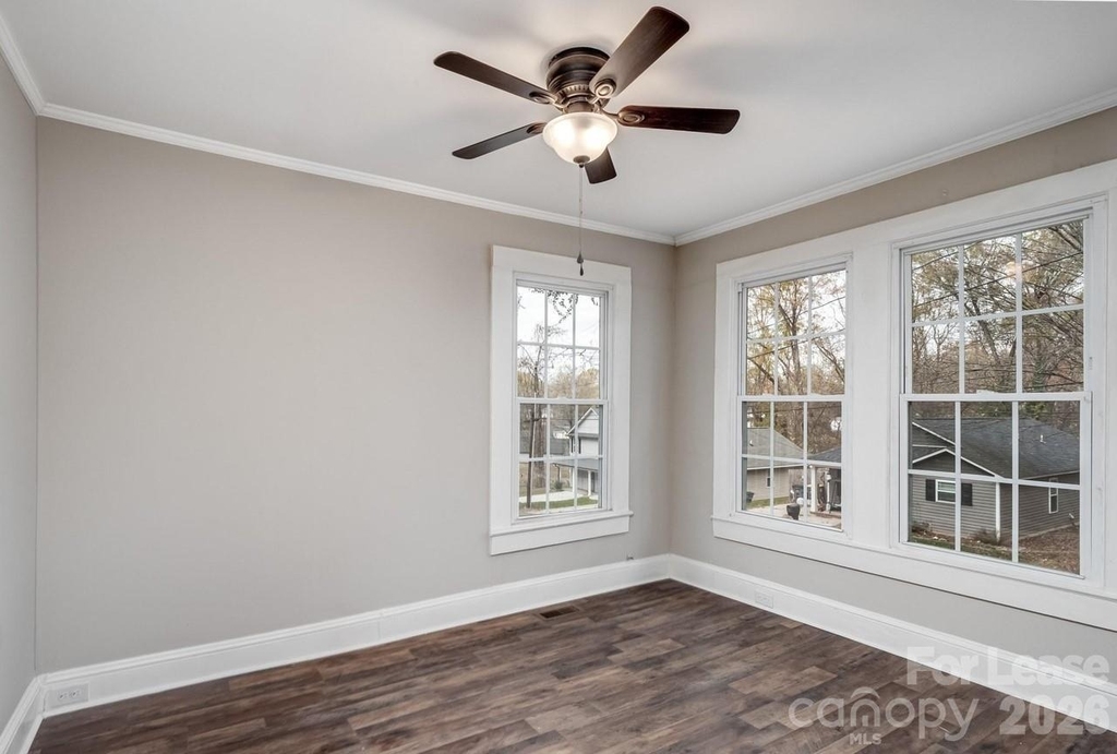721 Broad Street - Photo 8