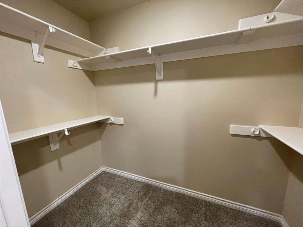 721 Hillburn - Photo 19