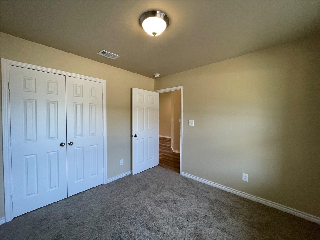 721 Hillburn - Photo 11