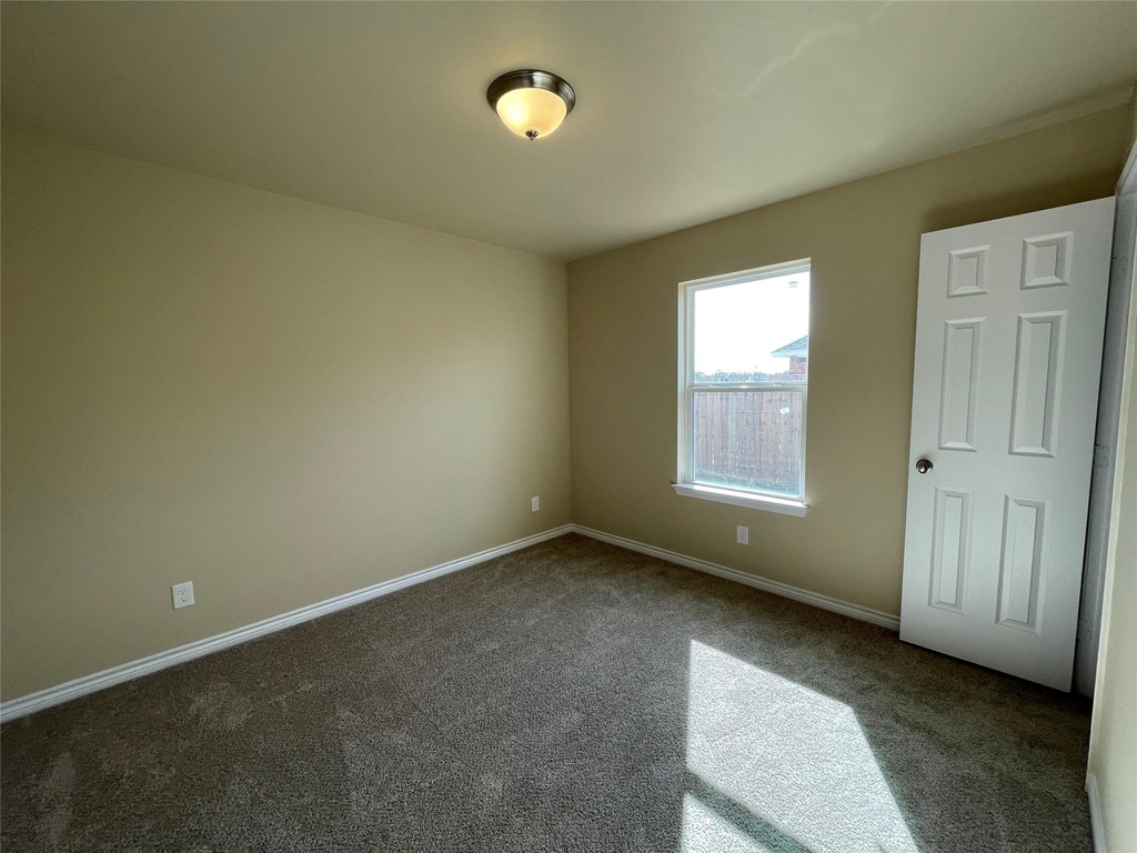 721 Hillburn - Photo 9