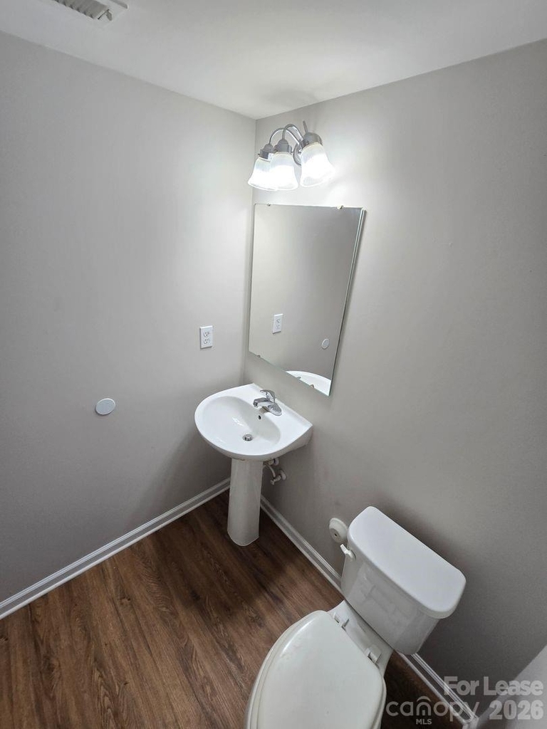 1819 Hooper Court - Photo 5