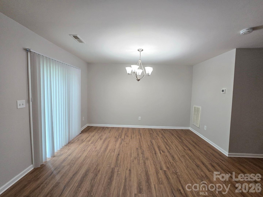 1819 Hooper Court - Photo 4