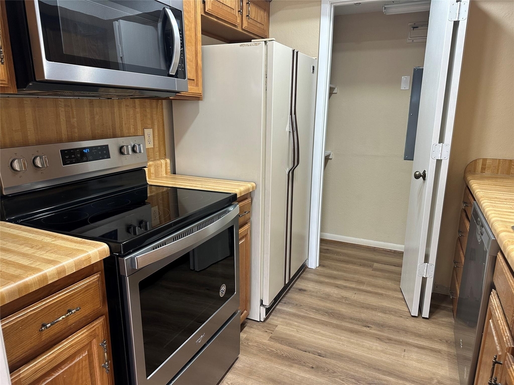 927 Signal Ridge Place - Photo 5