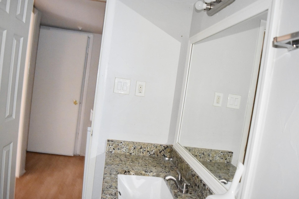 3121 Park Lane - Photo 11