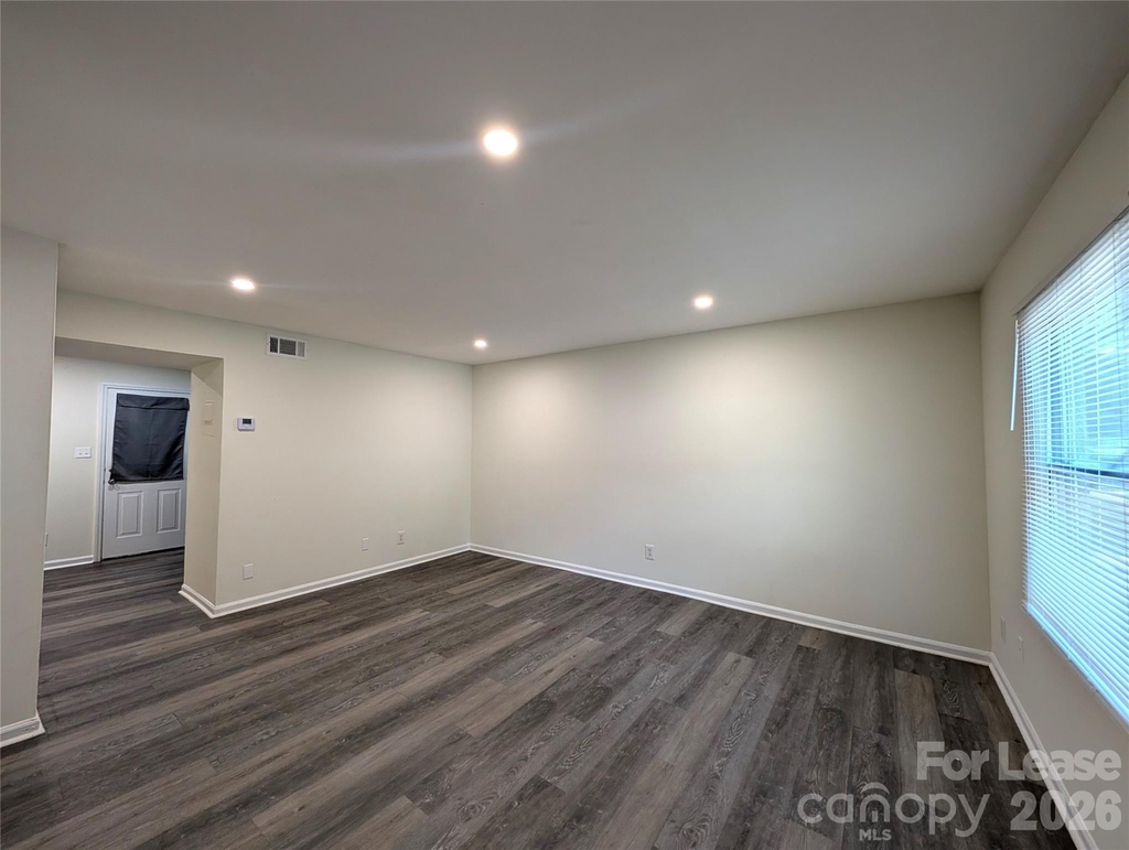 2220 Yorkhills Drive - Photo 3