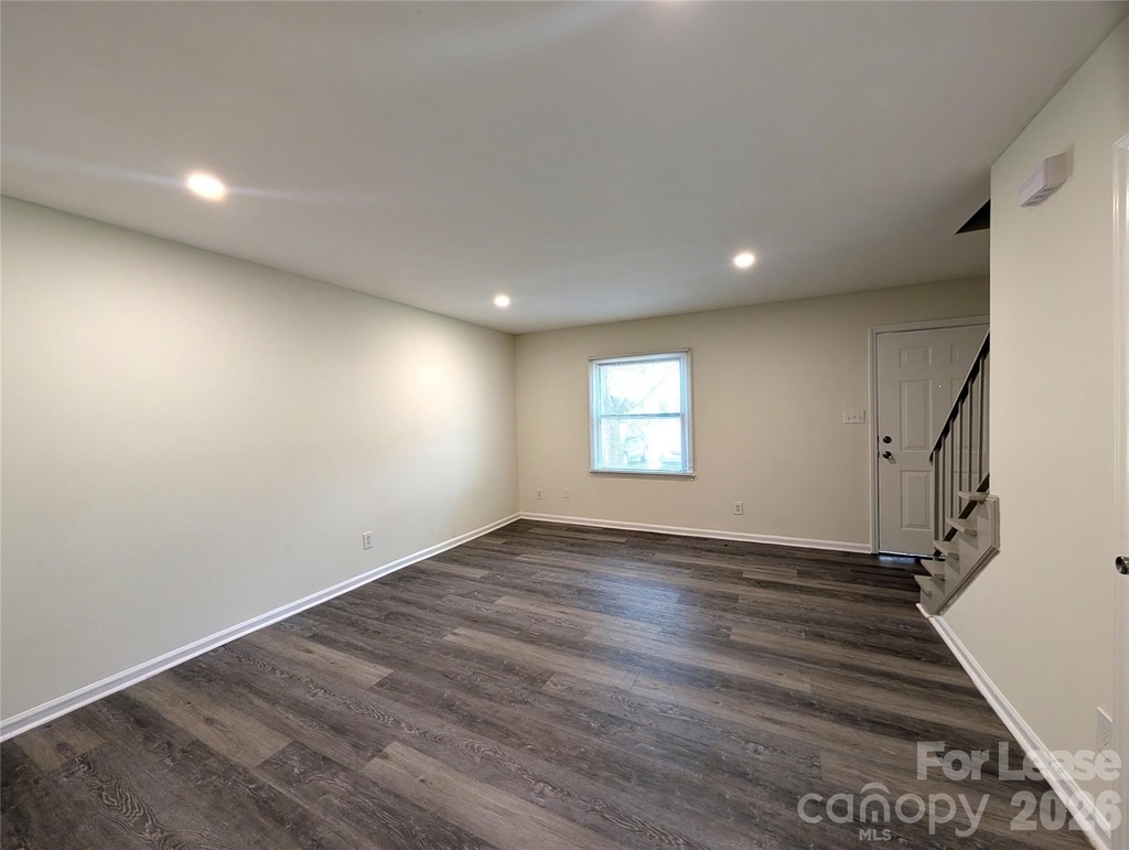 2220 Yorkhills Drive - Photo 4