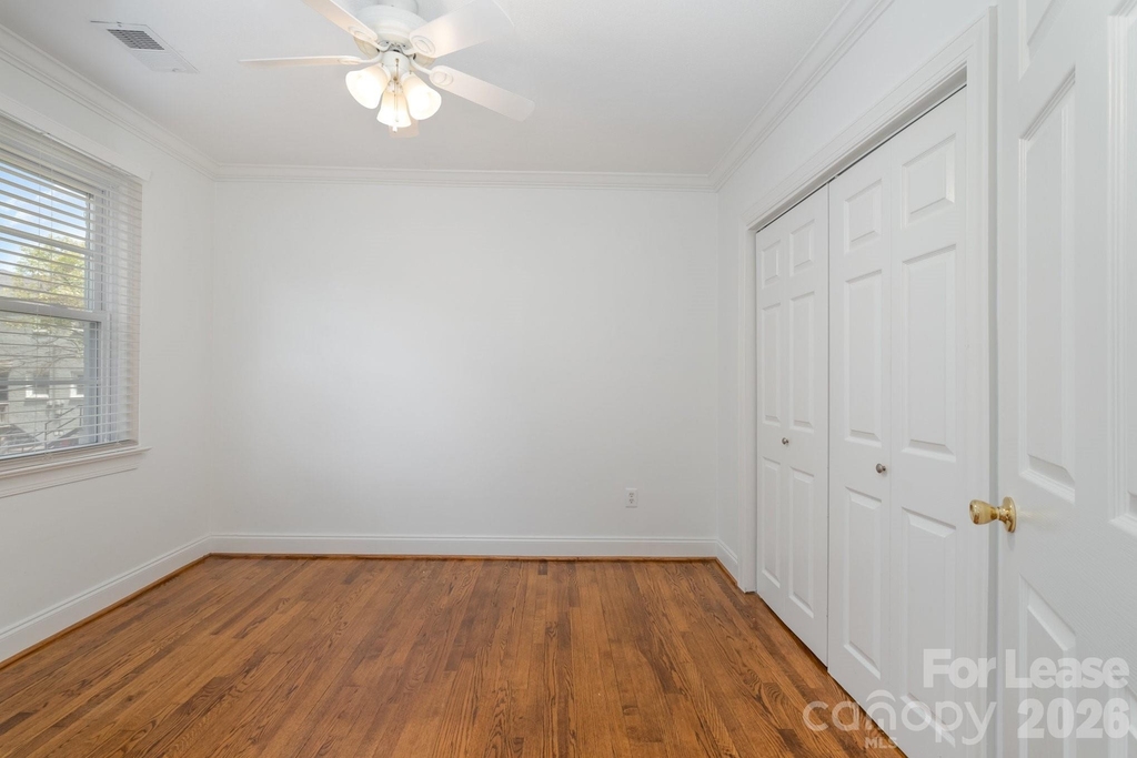 564 Wakefield Drive - Photo 9