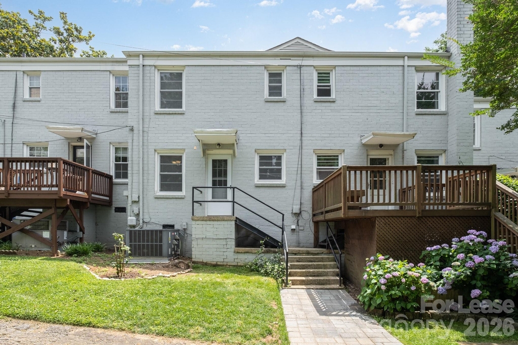 564 Wakefield Drive - Photo 13