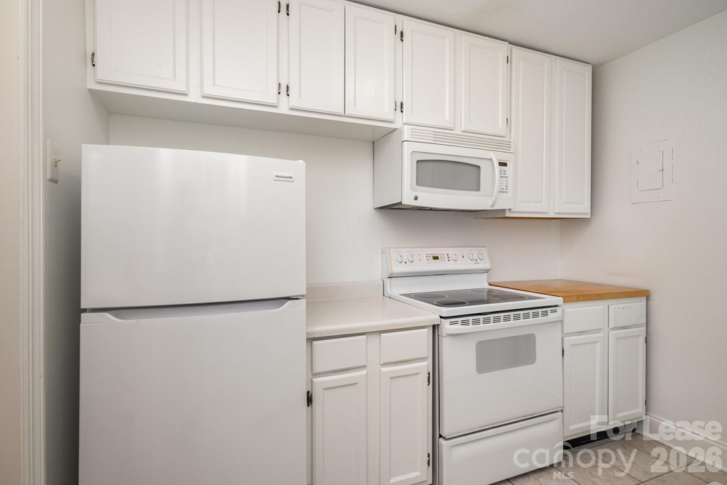 564 Wakefield Drive - Photo 5