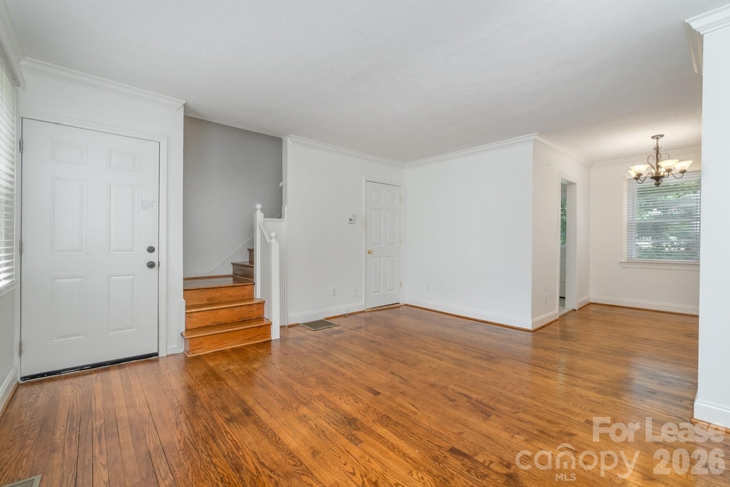 564 Wakefield Drive - Photo 1