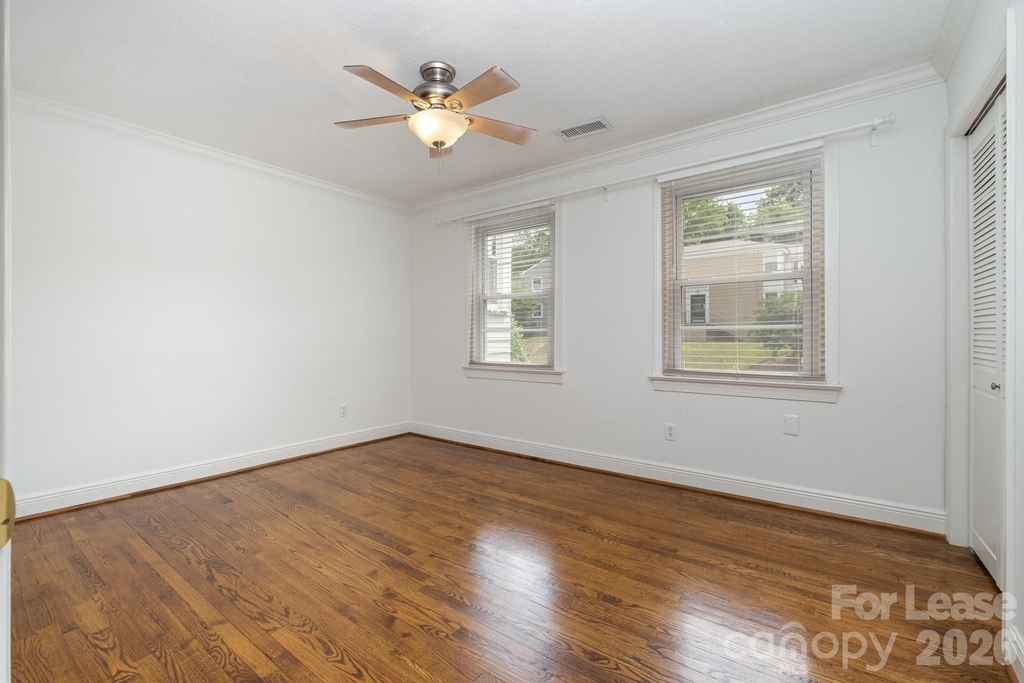 564 Wakefield Drive - Photo 7