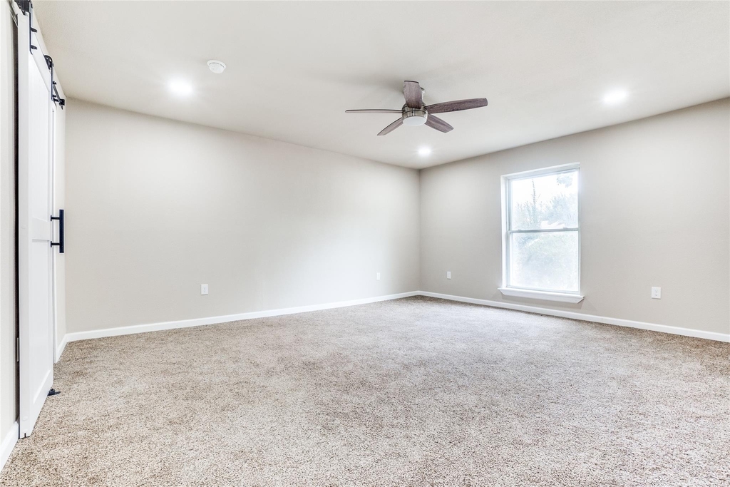 1904 Richland Drive - Photo 6