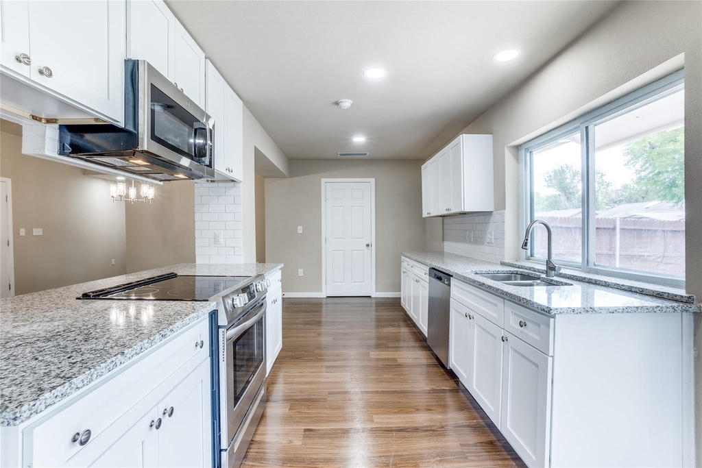 1904 Richland Drive - Photo 4