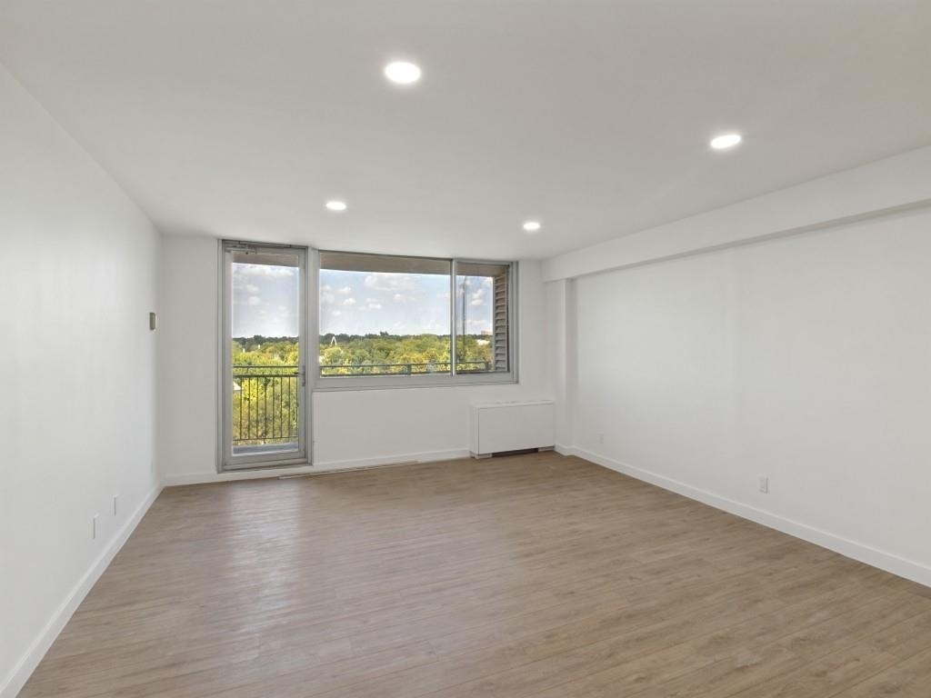 3883 Turtle Creek Boulevard - Photo 4