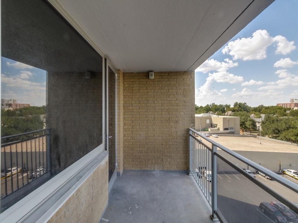 3883 Turtle Creek Boulevard - Photo 6