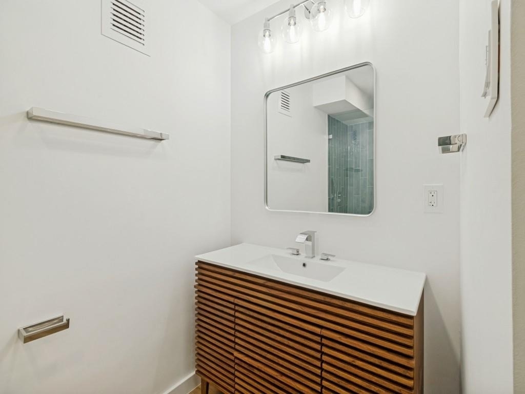 3883 Turtle Creek Boulevard - Photo 15