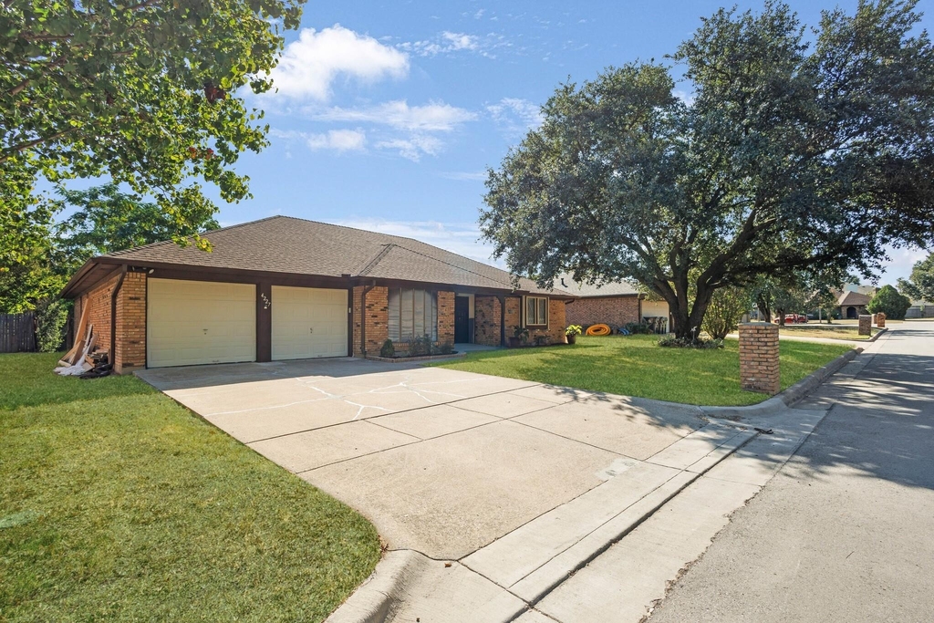 4227 High Mesa Drive - Photo 2