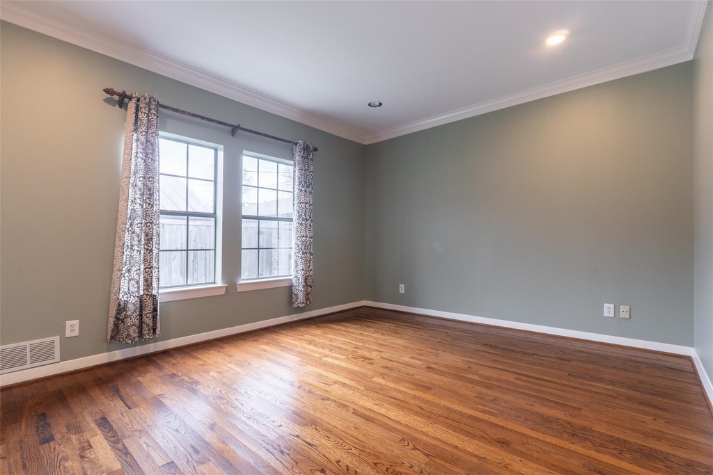 3514 Harvard Avenue - Photo 8