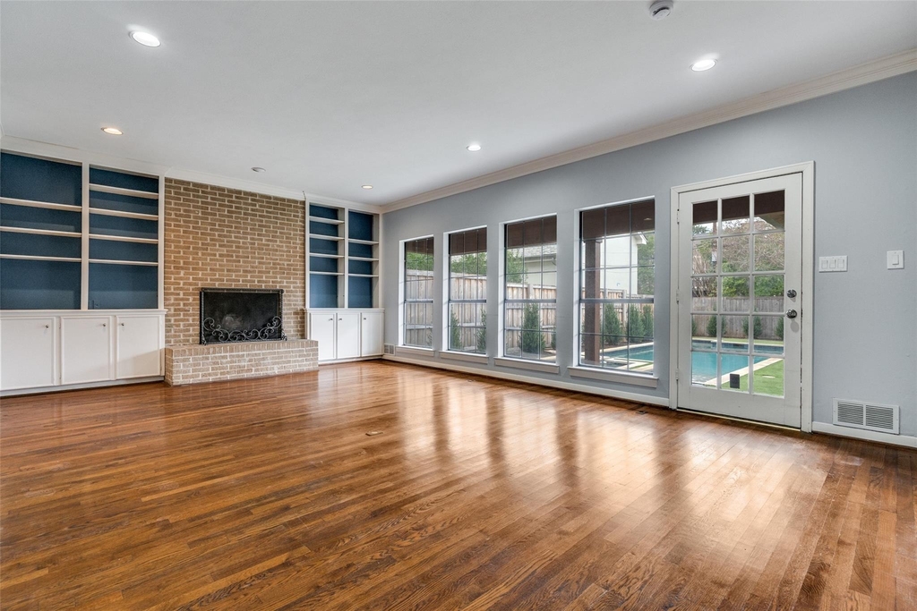 3514 Harvard Avenue - Photo 1
