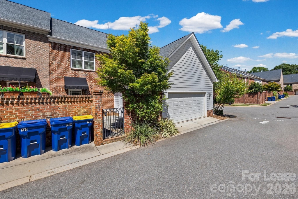 706 Kingsley Way - Photo 35