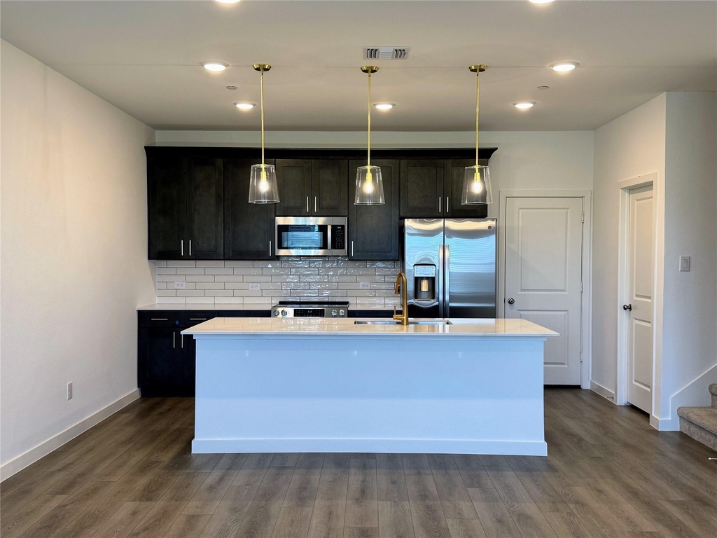 5720 Lakeview Drive - Photo 5