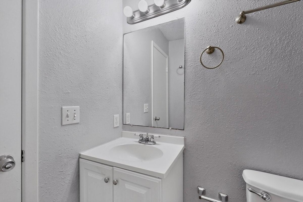 400 Raymond Street - Photo 13