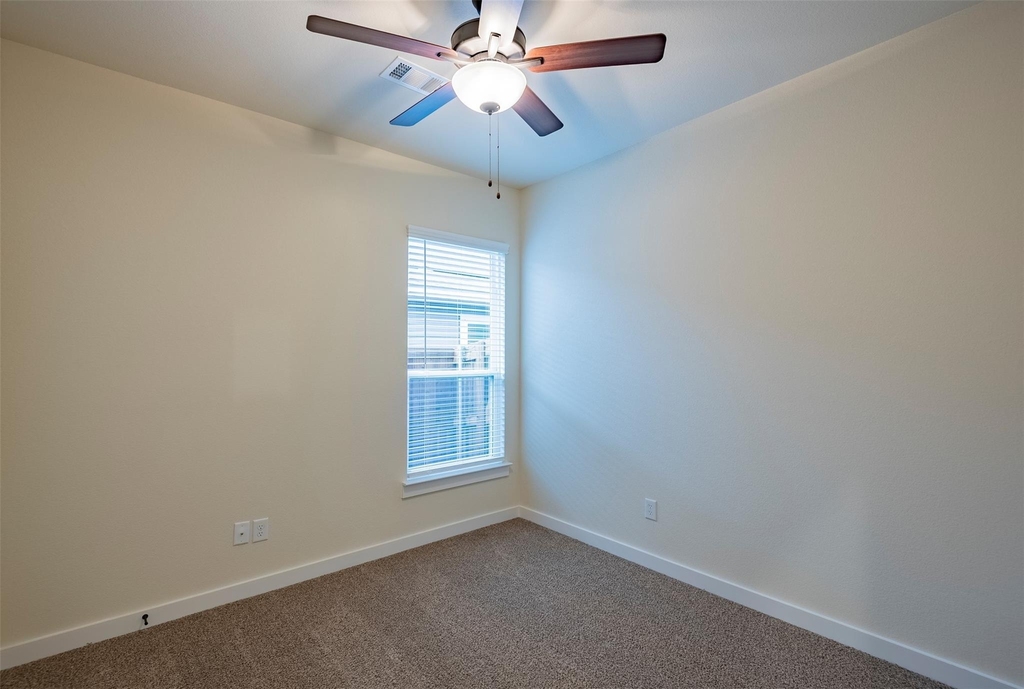 721 Blackland Drive - Photo 16
