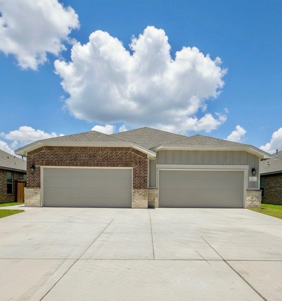 721 Blackland Drive - Photo 0