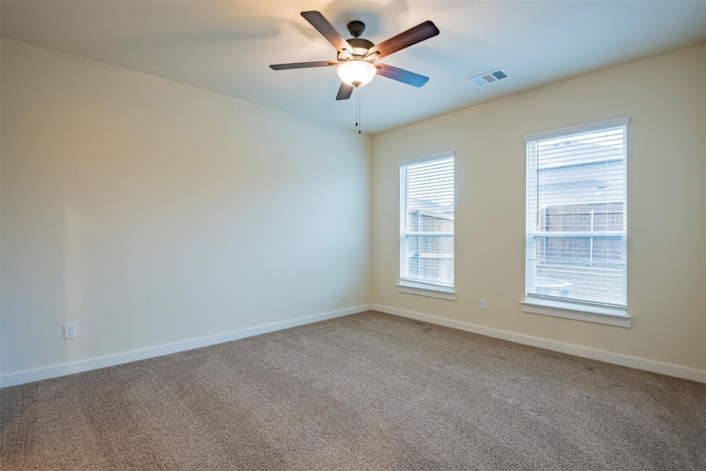 721 Blackland Drive - Photo 11