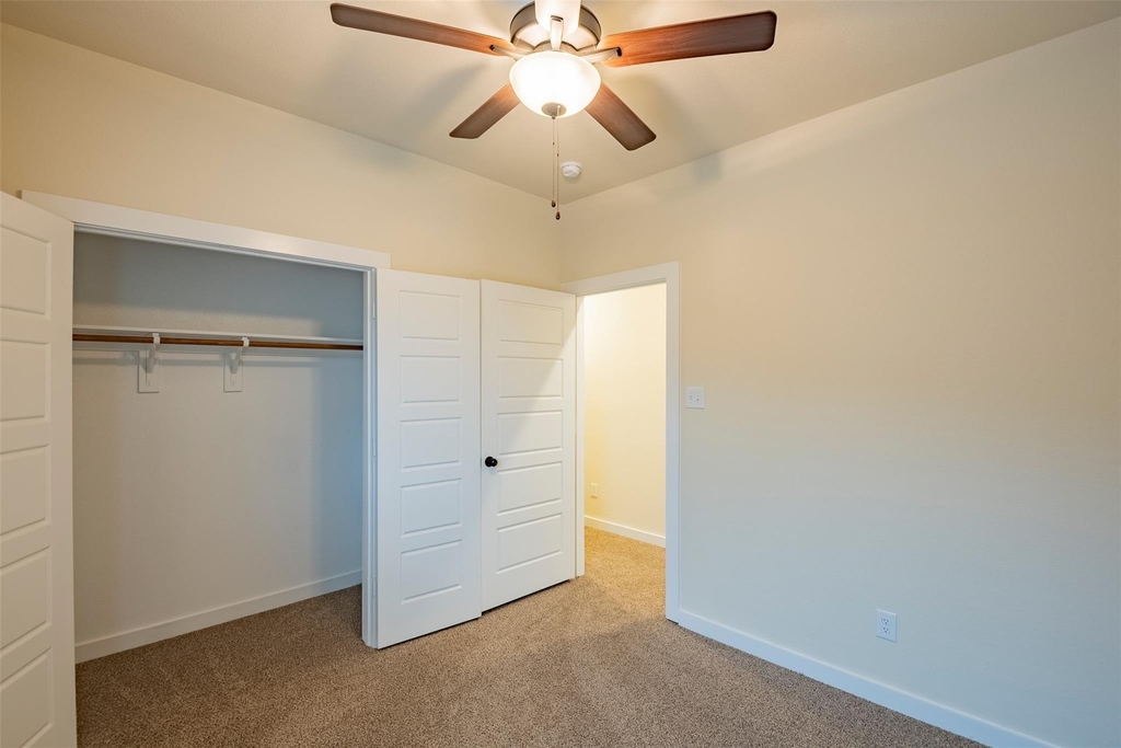 721 Blackland Drive - Photo 20