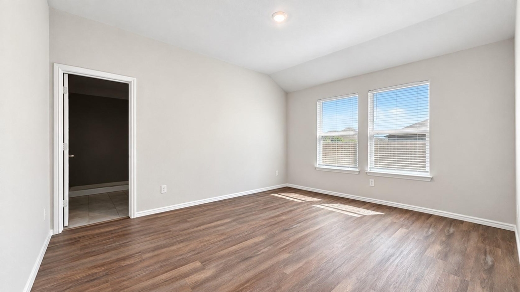 10333 Fort Croghan Trail - Photo 3