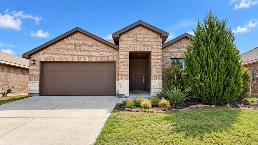 10333 Fort Croghan Trail - Photo 0