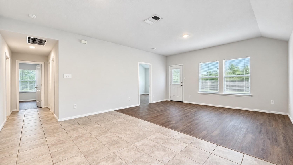 10333 Fort Croghan Trail - Photo 4