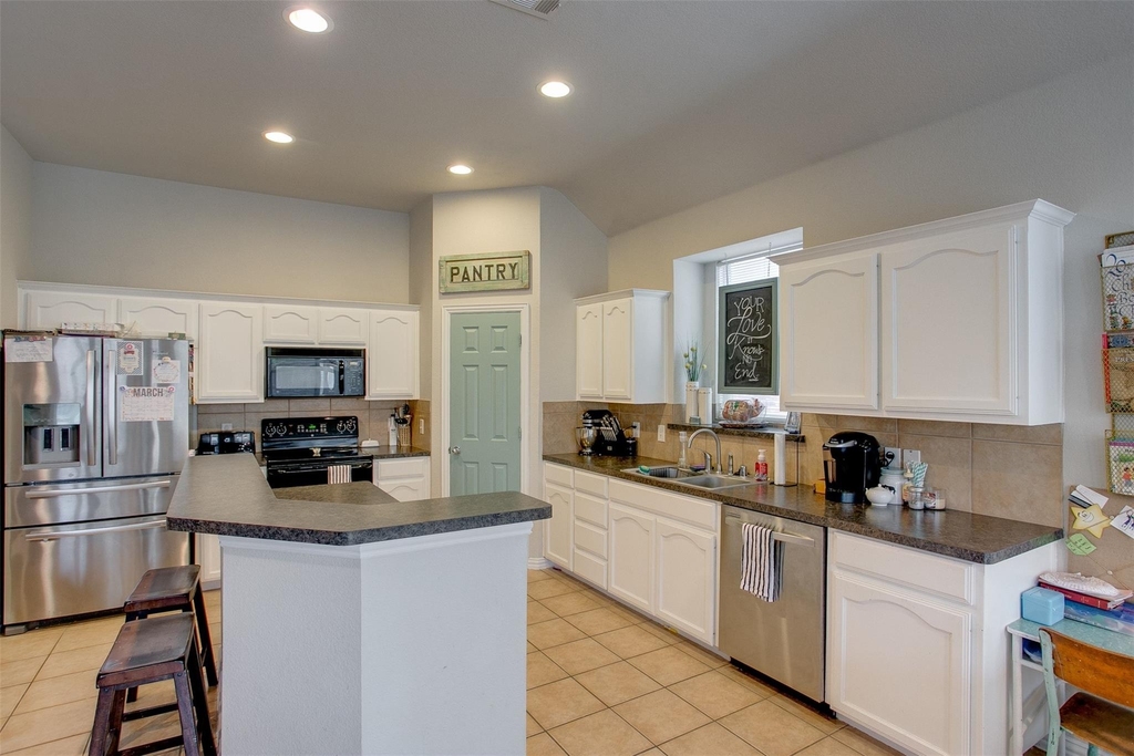 10228 Olivia Drive - Photo 12