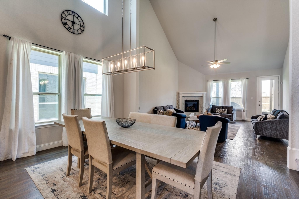 333 Foxthorne Way - Photo 9