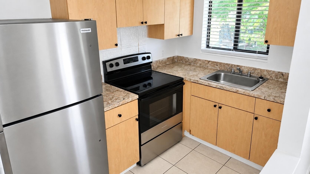 435 Nw 41st Street - Photo 8