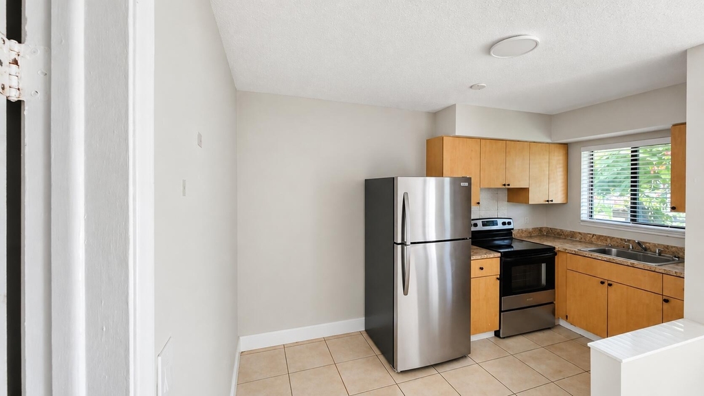 435 Nw 41st Street - Photo 9