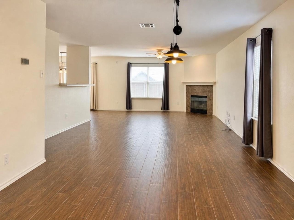 1621 Village Park Trail - Photo 4
