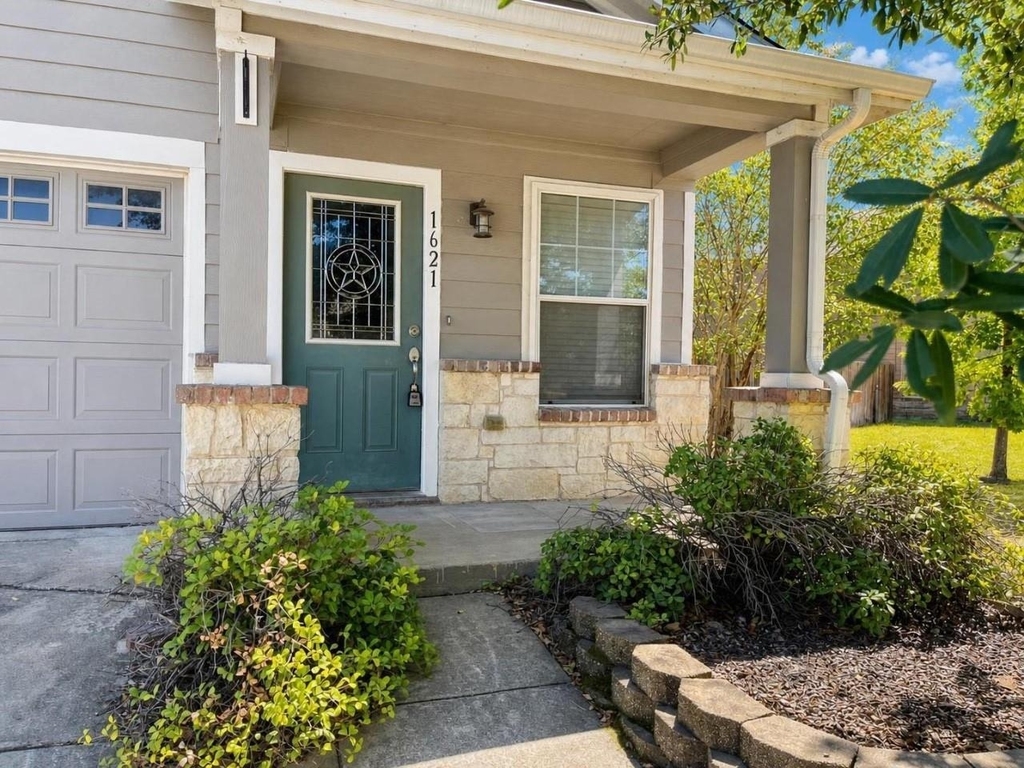 1621 Village Park Trail - Photo 2
