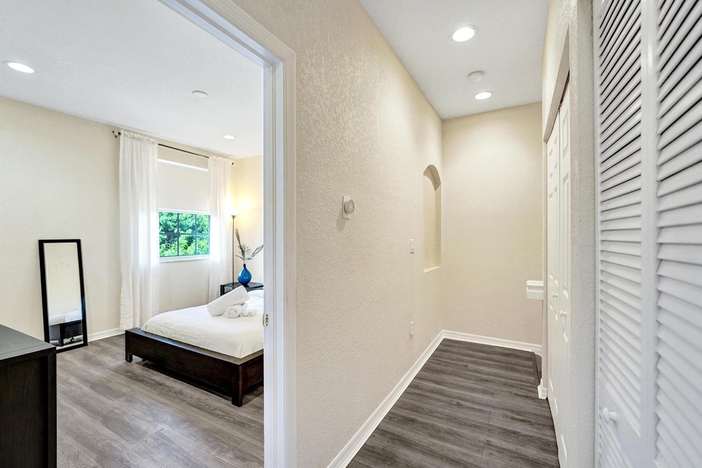 852 Nw 9th Street - Photo 29