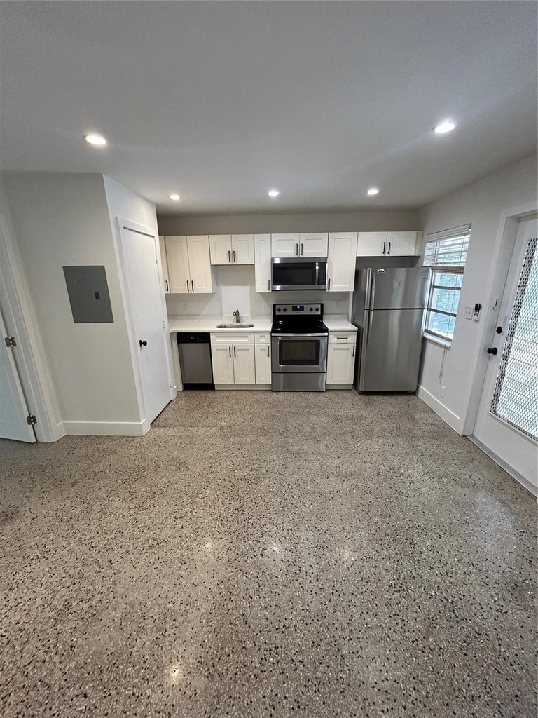 820 N Victoria Park Road - Photo 2