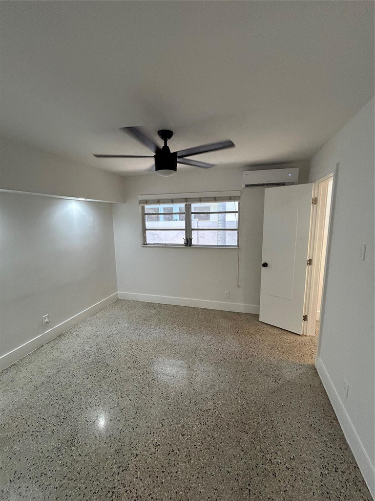 820 N Victoria Park Road - Photo 4
