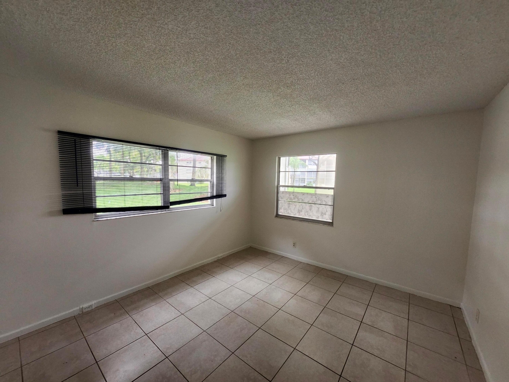 200 Sw 132nd Way - Photo 10