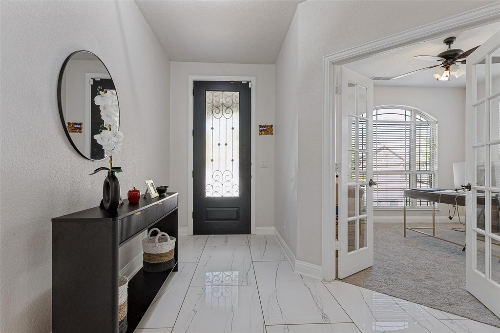 817 Glendale Drive - Photo 2