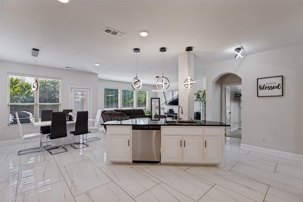 817 Glendale Drive - Photo 7