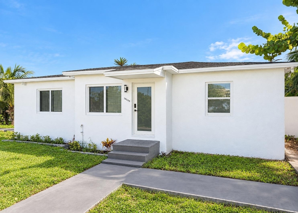 801 Nw 105th Street - Photo 6