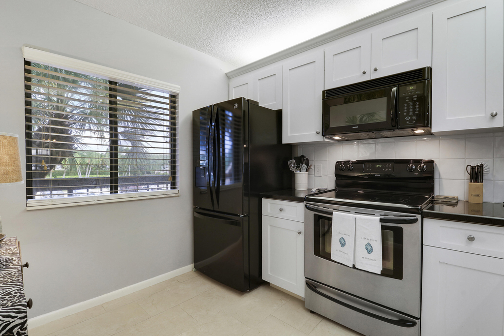 1601 Marina Isle Way - Photo 6